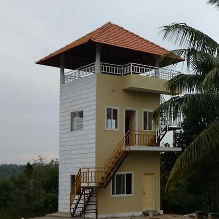Jappadhkallu Homestay Hanbal Buitenkant foto